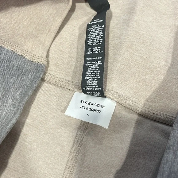 Vuori Biker Shorts - Picture 3 of 3